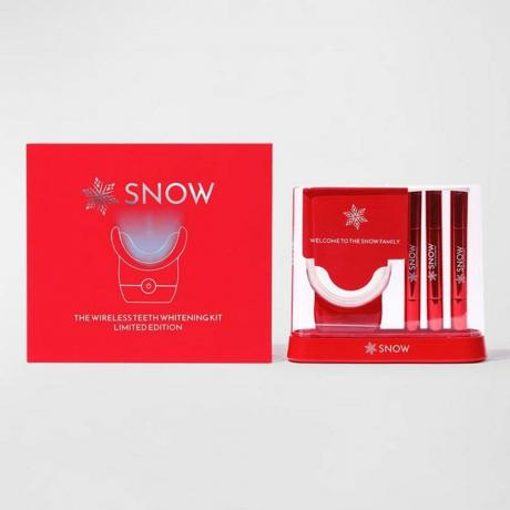 Безжичен комплект за избелване на зъби Snow Diamond на бял фон