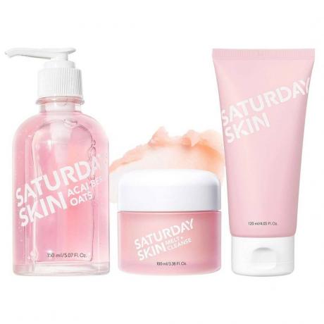 Saturday Skin Cleansing Bundle: Melt + Cleanse (balsam), Rise + Shine (skumrens) og Açai Berry + Oats Anti-Oxidant Gel Cleanser (gelrens) på hvit bakgrunn