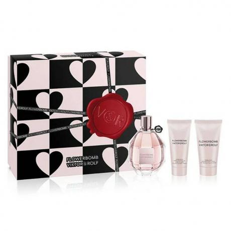 Flowerbomb Parfume Gavesæt granatformet flaske med lyserød parfume, to lyserøde rør og sort og lyserød hjerteprintboks på hvid baggrund