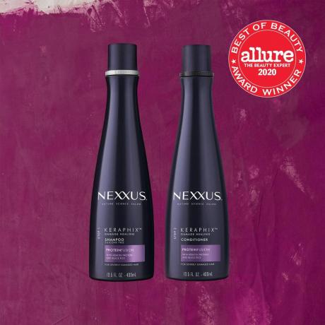 Une bouteille de Nexxus Keraphix Damage Healing Shampoo and Conditioner sur fond violet