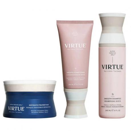 Virtue Smooth Restorative Treatment는 흰색 배경에 밝은 분홍색 및 파란색 헤어 제품 병을 설정합니다.