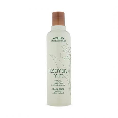 Aveda Rosemary Mint Purifying Shampoo bouteille de shampoing vert pâle sur fond blanc