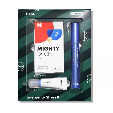 Hero Cosmetics Emergency Stress Spuogų rinkinys baltame fone