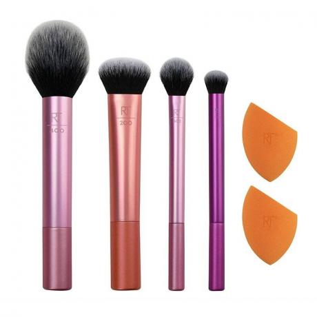 The Real Techniques Everyday Essentials Makeup Brush Ditata pada latar belakang putih