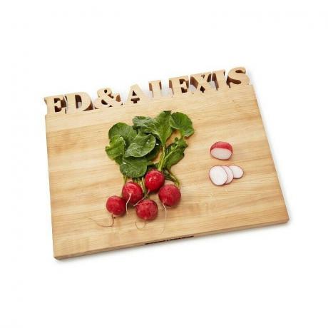 Tabla de cortar personalizada de productos poco comunes tabla de cortar de madera con letras recortadas sobre fondo blanco
