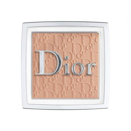 Dior Backstage Face & Body Powder-No-Powder على خلفية بيضاء