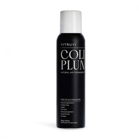 A Vitruvi Cold Plunge Natural Air Freshener Spray fekete spray-palackja fehér alapon