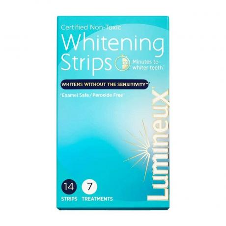Kotak biru Lumineux Whitening Strips dengan latar belakang putih