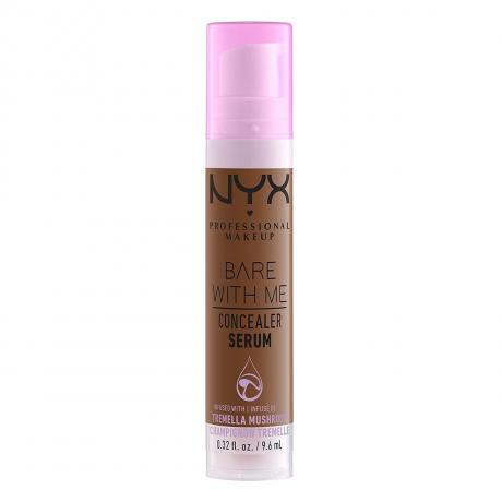 NYX Professional Makeup Bare With Me Concealer Serum บนพื้นหลังสีขาว