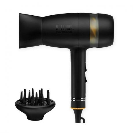Hot Tools Pro Artist Quietair Power Dryer: En gull og svart hårføner sammen med et svart diffusorfeste på hvit bakgrunn