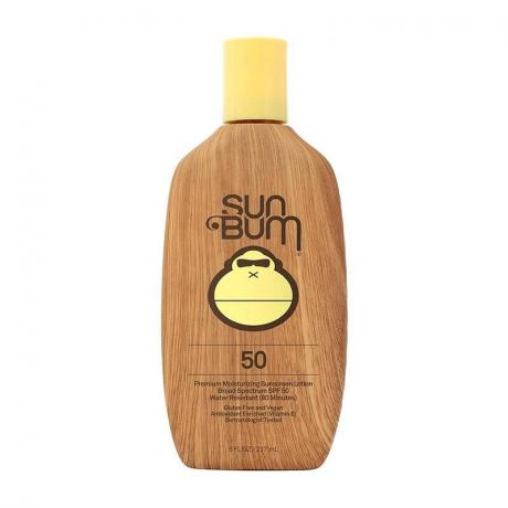 Sun Bum Original SPF 50 päikesekaitsekreem: puidumustriga pudel kollase korgiga valgel taustal
