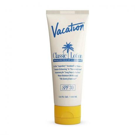 Солнцезащитный крем The Vacation Classic Lotion SPF 30 на белом фоне
