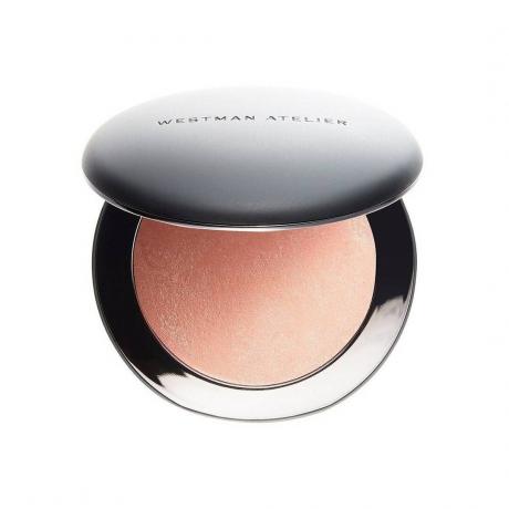 Westman Atelier Super-Loaded Tinted Highlight บนพื้นหลังสีขาว