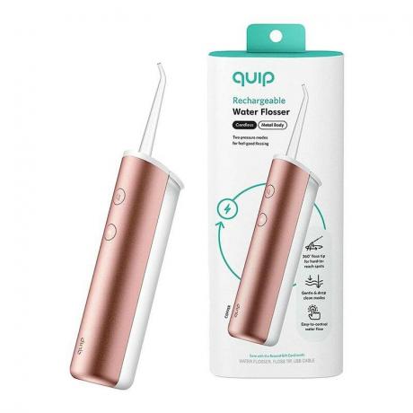 Quip Cordless Water Flosser na bielom pozadí