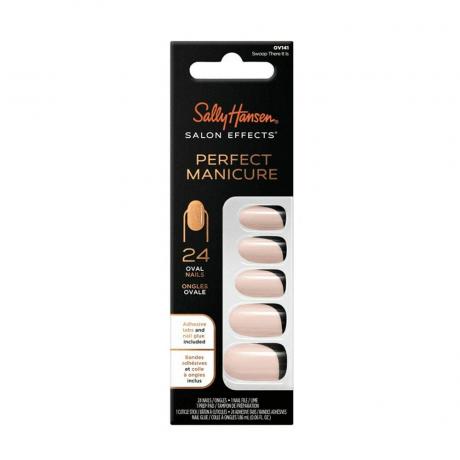 Kotak hitam Sally Hansen Perfect Manicure Press on Nail Kit di Swoop There It Is dengan latar belakang putih