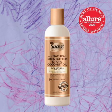 en flaska Suave Professionals för Natural Hair Curl Defining Cream på lila bakgrund