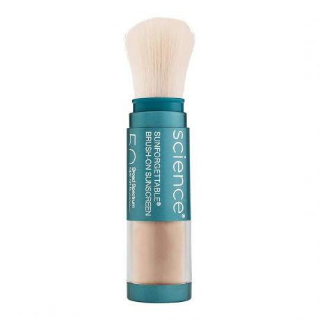 Colorscience Sunforgettable Total Protection Brush-On Shield SPF 50 на бял фон 