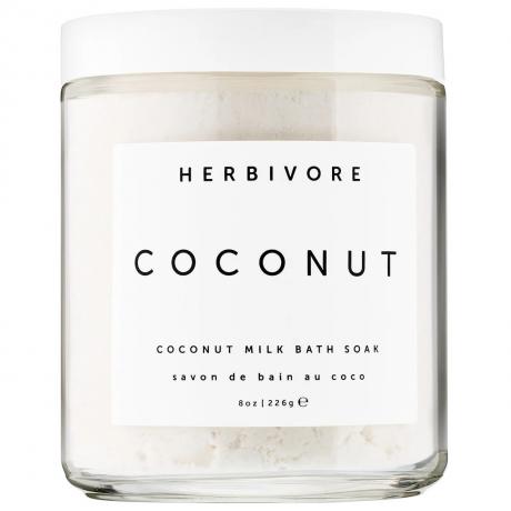 Herbivore Coconut Milk Bath แช่โถสีขาวบนพื้นหลังสีขาว