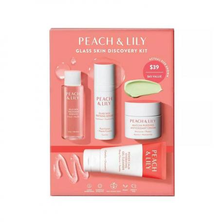Peach & Lily Glass Skin Discovery Kit persiku kastīte uz balta fona