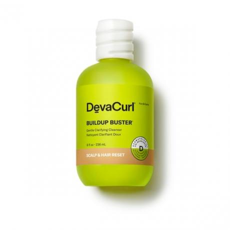 garrafa de DevaCurl Buildup Buster Gentle Clarifying Cleanser em um fundo branco