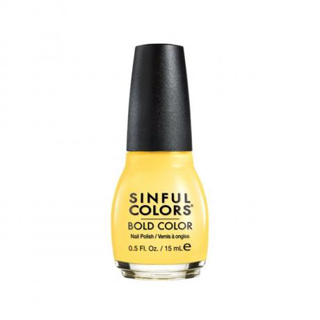 Esmalte de uñas SinfulColors en tono amarillo brillante Yolo Yellow sobre fondo blanco